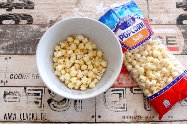 Buntes Popcorn ohne Popcornmaschine